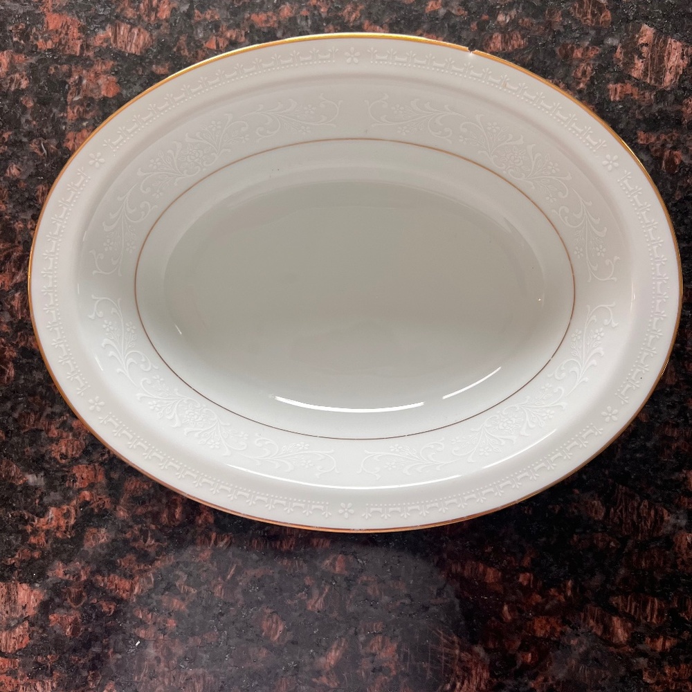Vintage Noritake Guenevere 6517 - 10 inch Oval Vegetable Bowl